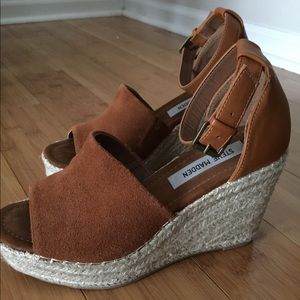 Jaylen Steve Madden wedges